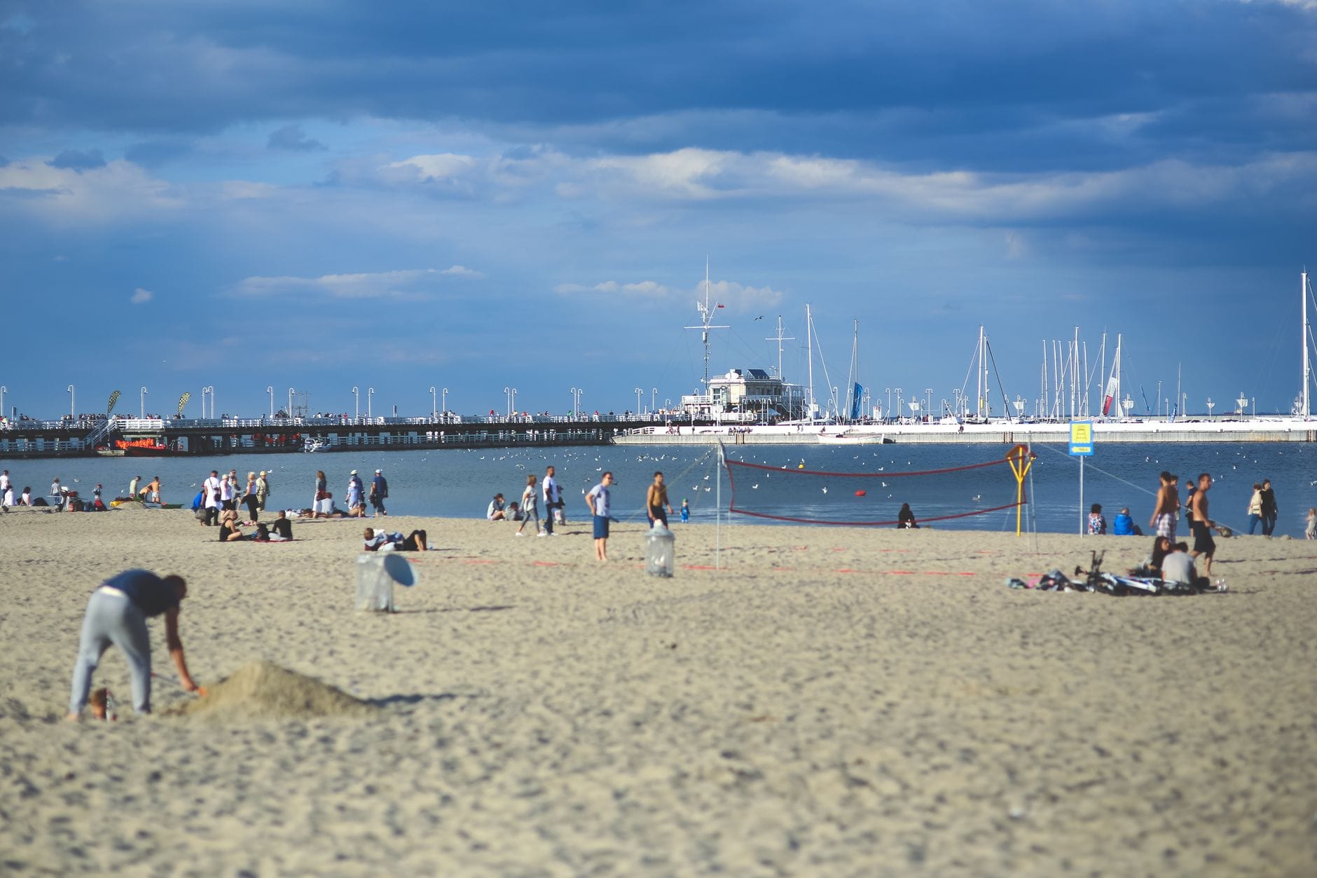 Plaże i kąpieliska przy ujściu Dziwny: co trzeba wiedzieć o prądach i bezpieczeństwie